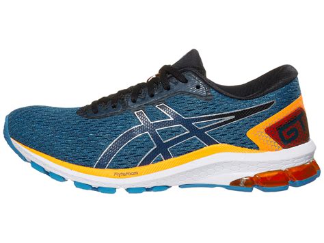Are Asics shoes wide or narrow?