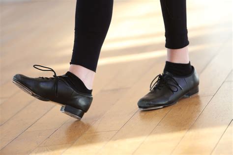 Do tap shoes scratch floors?