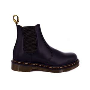 How do you know if Dr Martens fit right?