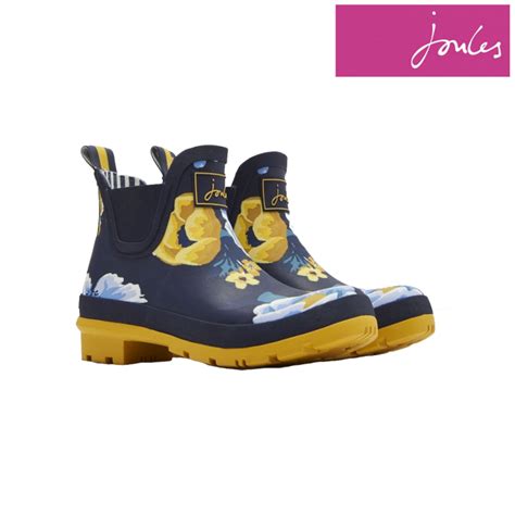 Do joules fit wide feet?