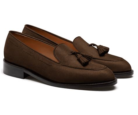 How do you measure your foot for loafers?