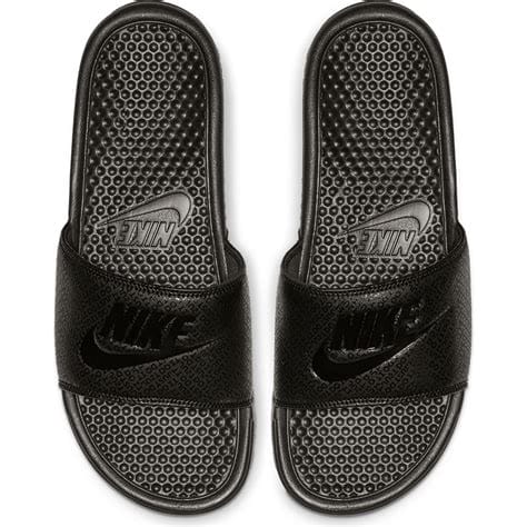 nike benassi be true slides