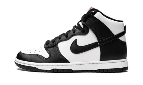 Are Nike dunks the same size as Air Forces?