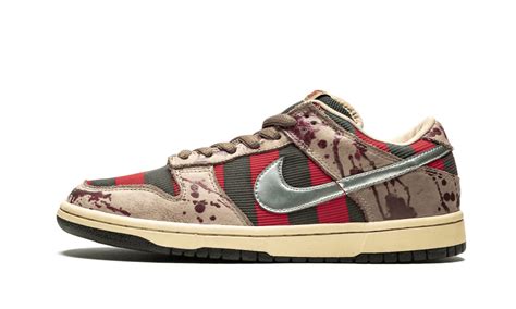Do I need to size down in dunks?