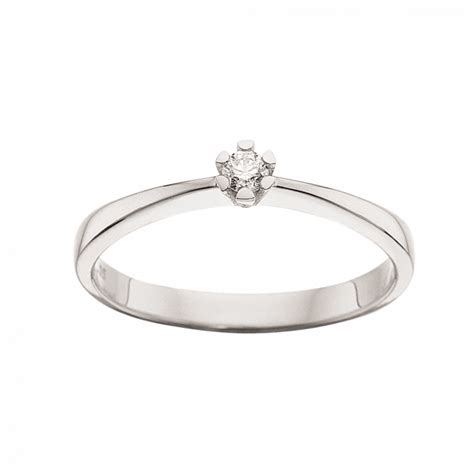 Does sizing up a ring ruin it?