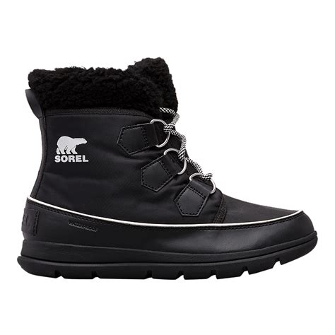 Should I buy winter boots a size bigger?