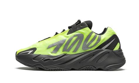 yeezy 700 true to size