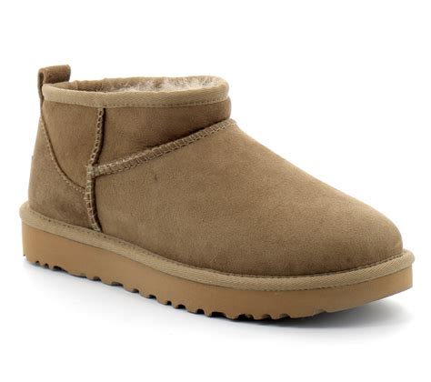 Will UGGs stretch out?