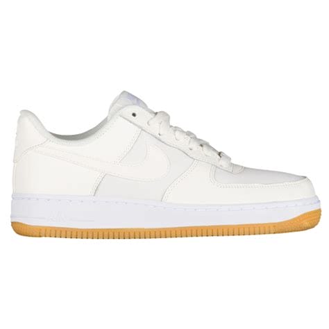 should i size up or down for nike air force 1