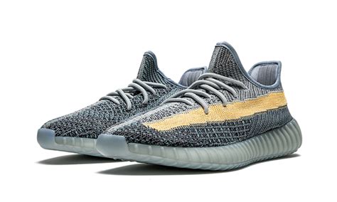 Are the Yeezy 350 Dazzling Blue true to size?