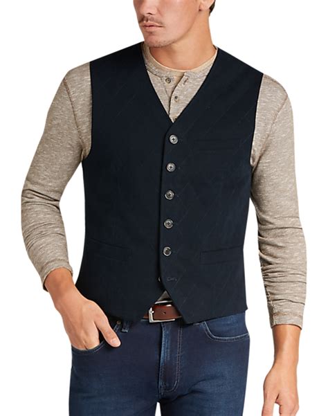 How should tux vest fit?
