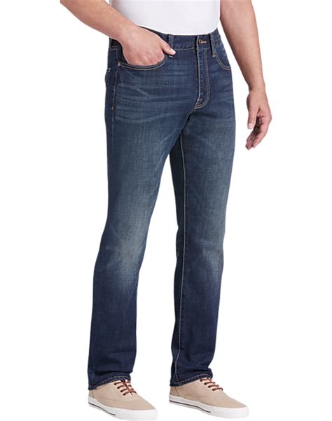What brand of jeans does Jeff Bezos wear?