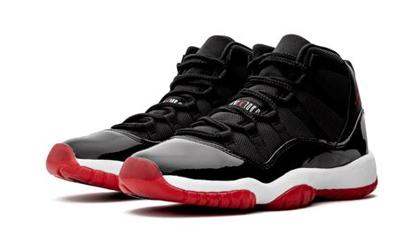 What do Jordan 11s say on the tongue?
